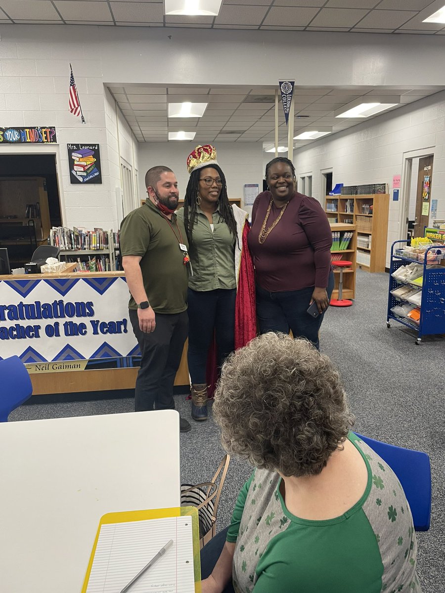 Mrs. Connors (Marshall) tweet media