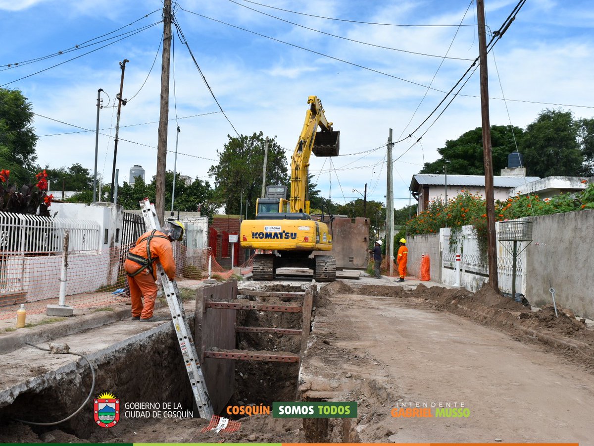 MuniCosquin's tweet photo. 🔶️OBRA DE RED DE CLOACAS TRONCALES-CUENCA MEDIA 

✅Esta gran obra que se encuentra avanzando por calle Lebenshon de barrio La Huelga, es realizada por el Gobierno de la Provincia de Córdoba y beneficiará a toda la comunidad. https://t.co/VUMh3z5mag