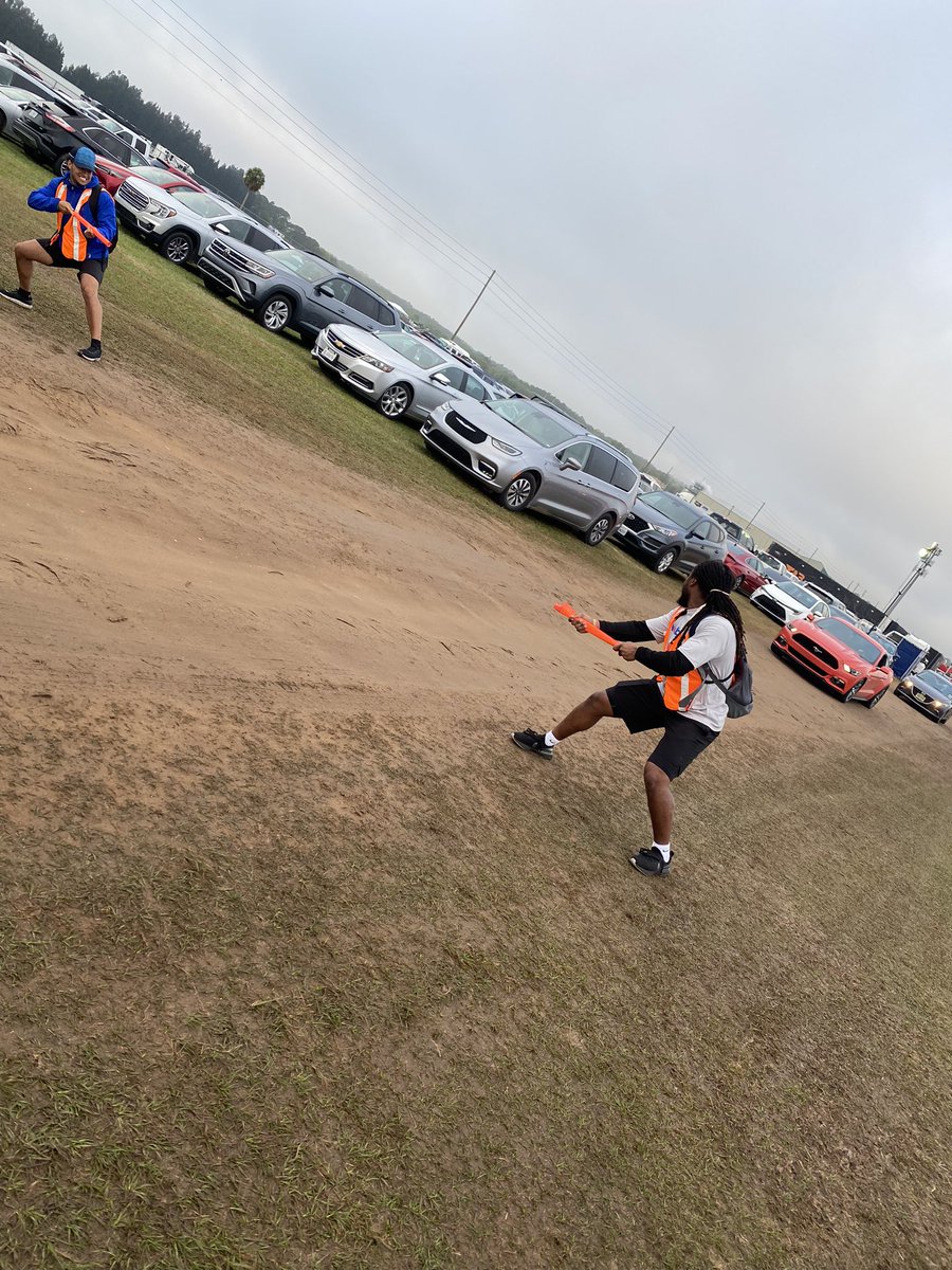 WarnerUFootball's tweet photo. Thank You @sebringraceway For Allowing @WarnerU and @WarnerUFootball To Service the RaceWay. Great Experience 🔥 https://t.co/7GB0nIH8Ap