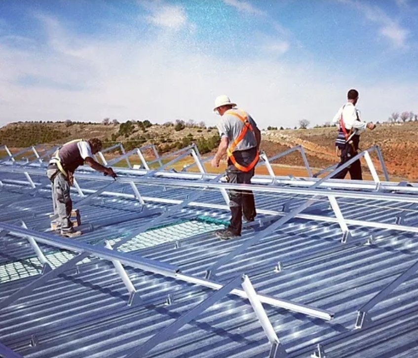 📡 BlackHand Dynamics 🇪🇸 ofrece sus servicios de consultoría tecnológica también en el área de Energías Renovables, ofreciendo la posibilidad de diseño, montaje y mantenimiento de plantas solares ☀️🌳🌳🌿

bhdyn.com

#renivabled #isfv  #energiasolar  #fotovoltaica