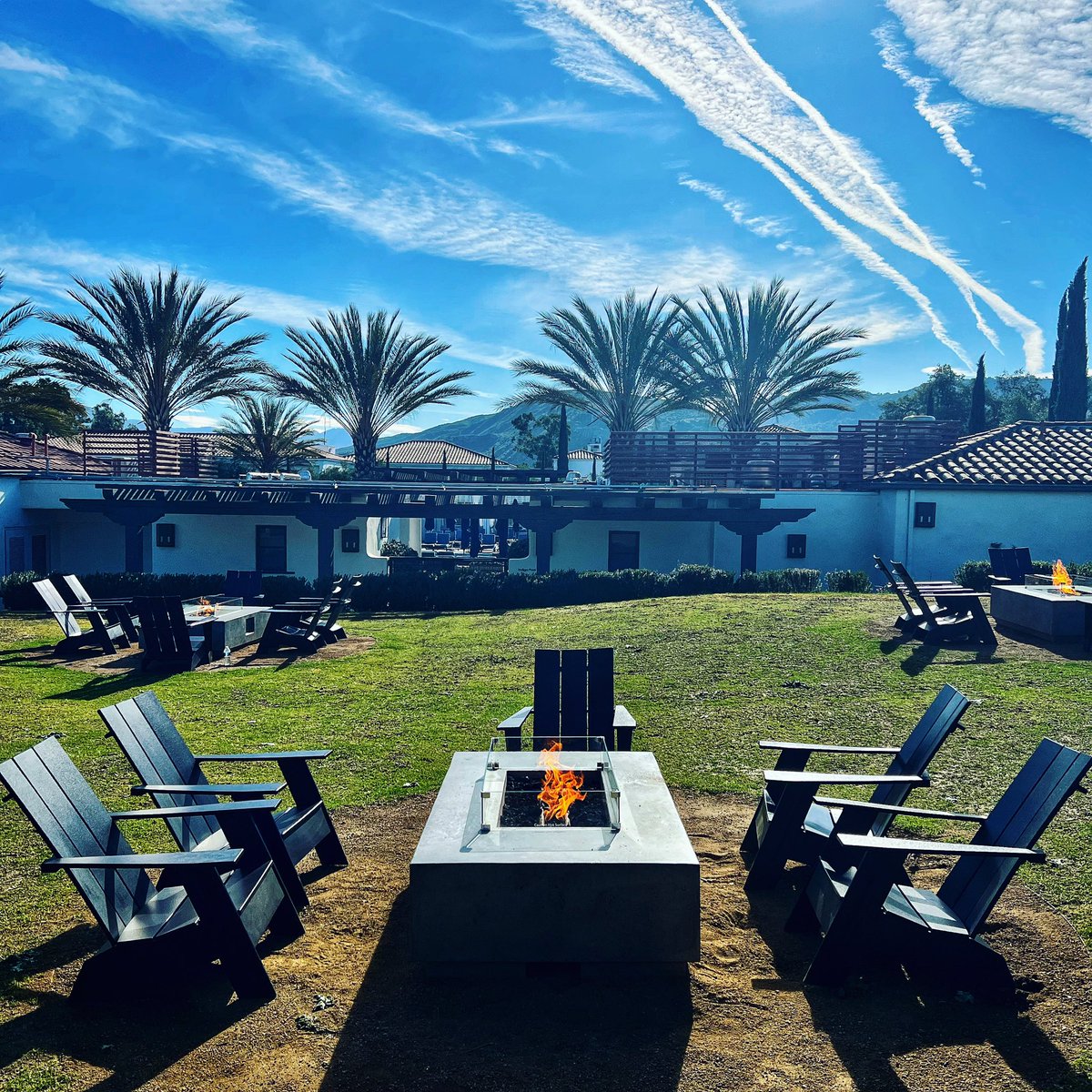 Fire pits, palm trees and mountains of Ojai Valley Inn. 

#ojai #centralcali