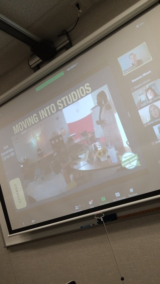 smoore_lead's tweet photo. Really enjoying the session from @dsdPD on Studios in K-6 at #CUE2022!! So many great ideas and very clear breakdown! #VirtualCUE @cvcue #CUE22 https://t.co/gNkTgTtKct