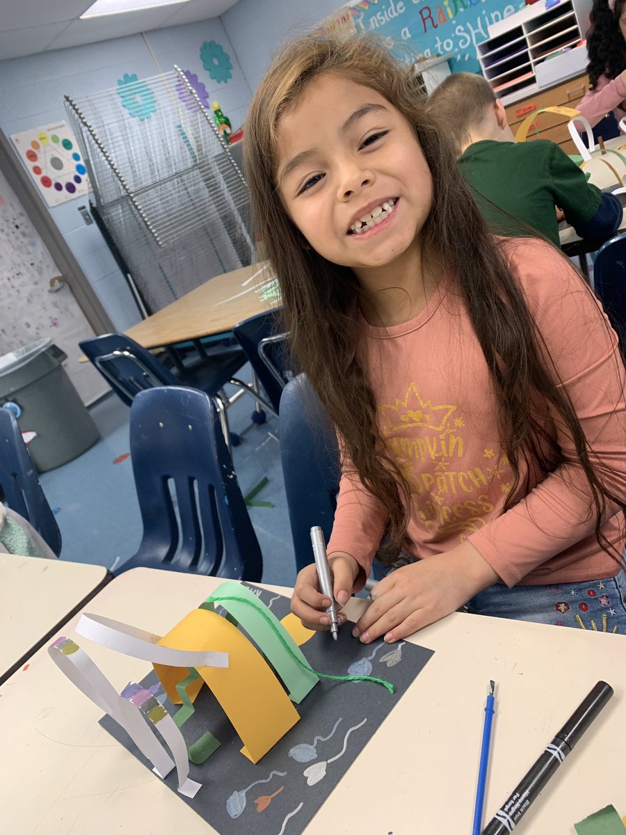 ArtCpes's tweet photo. Look at these amazing 3D paper sculptures by Ms. M’s Kindergarten artists today- Leprechaun 🍀 traps 🪤 #arteducation #elementaryart #glitter #metallicmarkers https://t.co/CUXISQYUgo