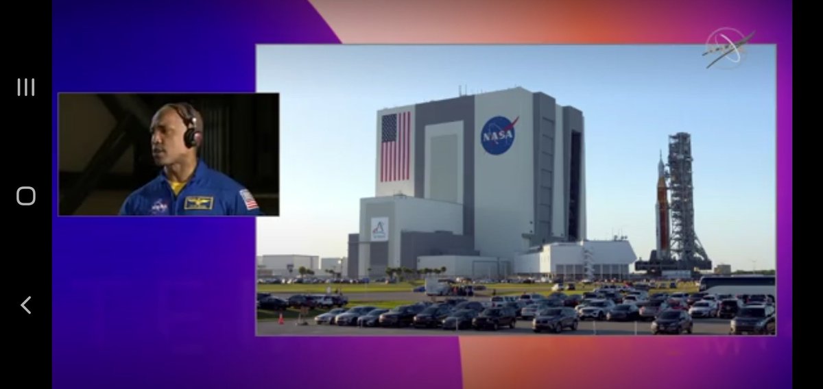 321FlaSpaceGirl's tweet image. The top of the #Crawler2 is a big as a baseball diamond