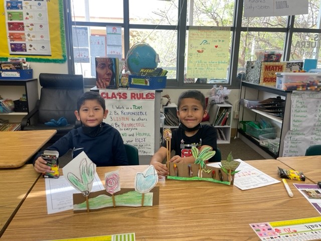 DEEPSanDiego's tweet photo. DEEP collaborated with a new partner, @iheartncm, to make 250 Literacy Kits available to primary grade students at 2 of our partner schools.
#DEEPSD #Read2Kids #earlyreaders #futureleaders #education #literacy #PartnerShoutout #newchildrensmuseum https://t.co/aun3Xdg8nL