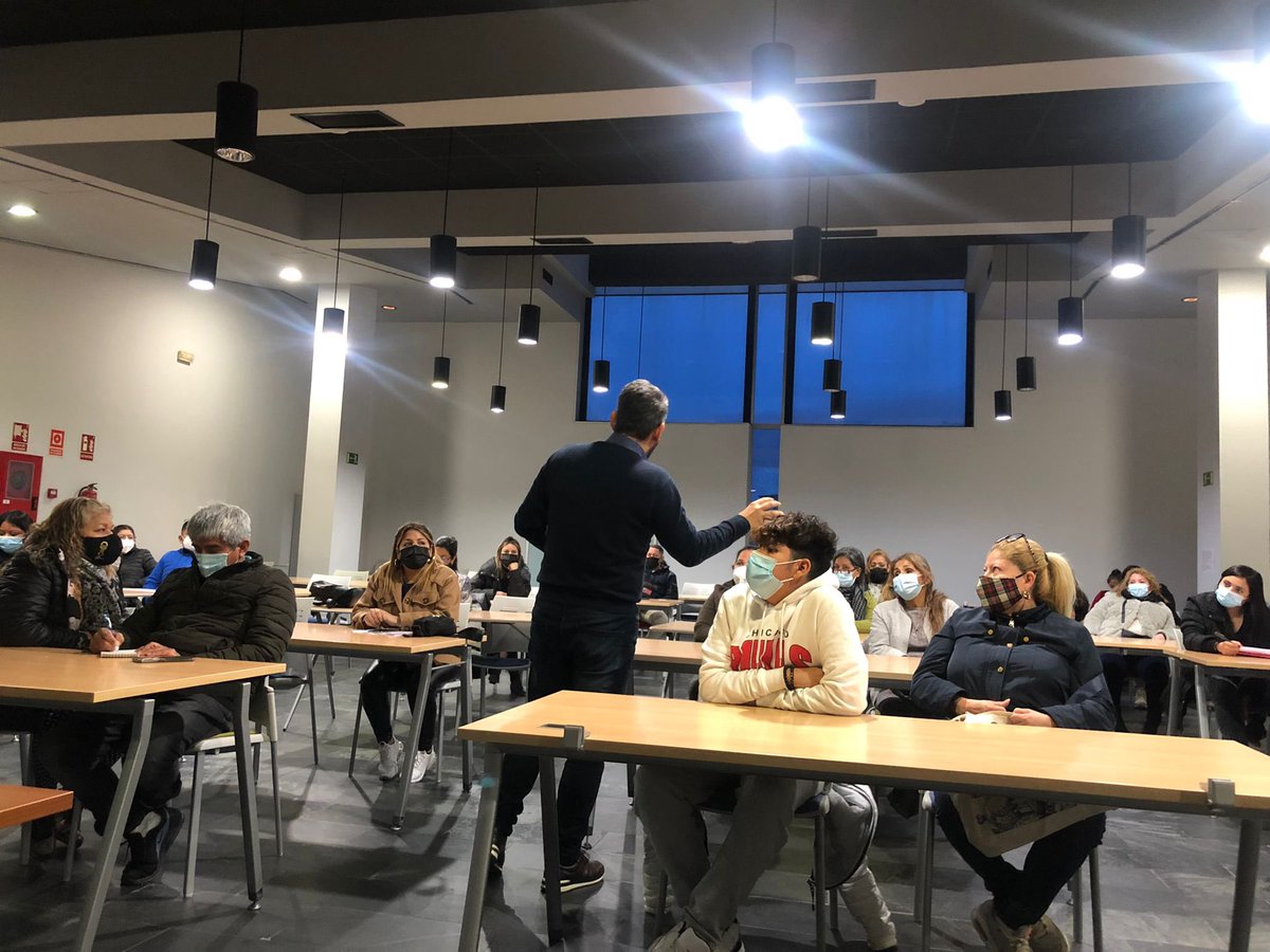 JuanjoMarcanoD's tweet photo. Jornada sobre derechos laborales y funcionamiento de la Administración organizada por Ayto de #Sanse 

Gracias alcalde @NarcisoSanse por tan buena iniciativa y por la gran sensibilidad que tienes con las necesidades de tus vecinos. Un placer echar una mano. 

@sansecomunica https://t.co/ktTixBd5HD
