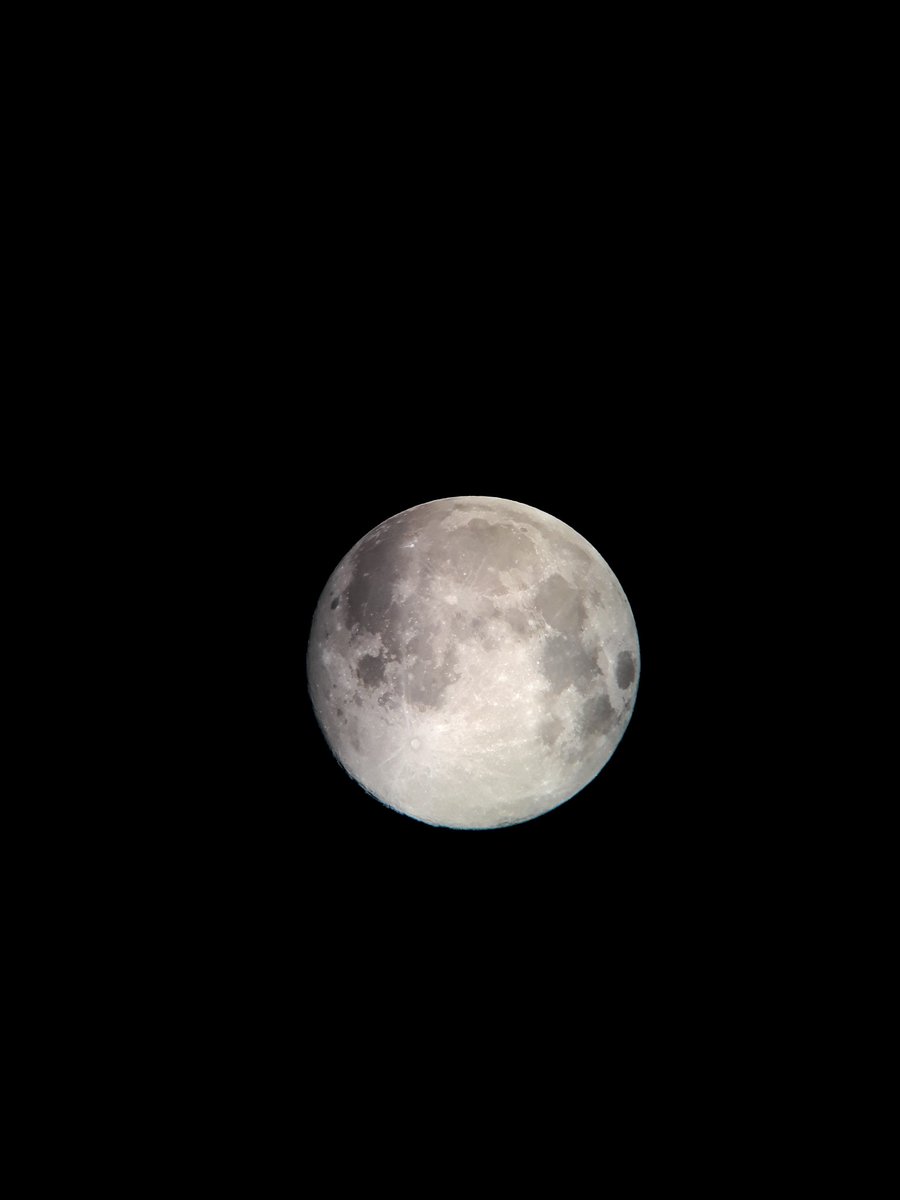bicuco_'s tweet photo. Lua cheia hoje.... Professor Lupin???? https://t.co/qpVBvN7XPD