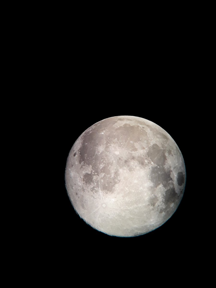 bicuco_'s tweet photo. Lua cheia hoje.... Professor Lupin???? https://t.co/qpVBvN7XPD