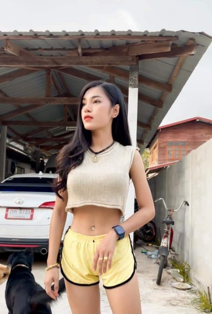 rov18v_tv's tweet photo. นุ่น ธิดาพร ตัวเล็กแต่นมใหญ่ ร่องนมขาวๆ #ชักว่าวใส่รูป #วิจารณ์หยาบๆ https://t.co/VFylG4Jc8U