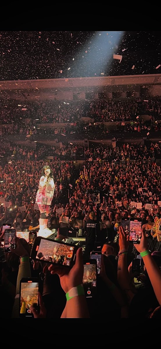 ___autumnrayne's tweet photo. queen shit<3 #HTEOmaha https://t.co/KkmUbBIuFl