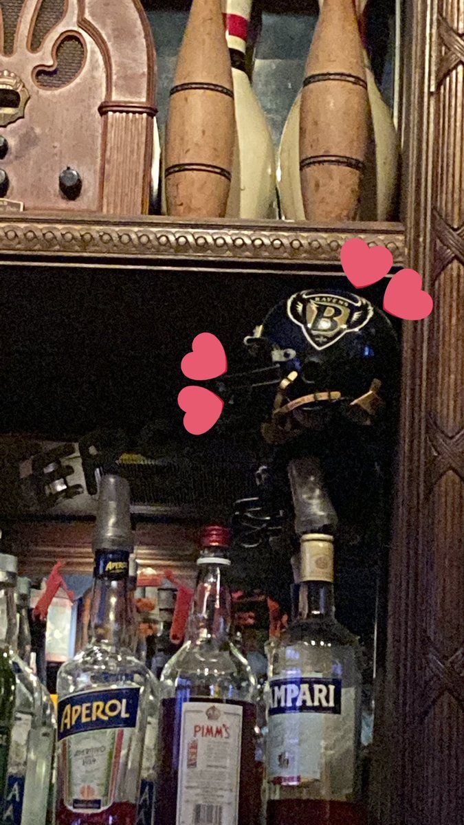 DJWellaaa's tweet photo. hometown bar showing love 🖤💜 #RavensFlock @Ravens #GinMill https://t.co/5bIfXRCgXi