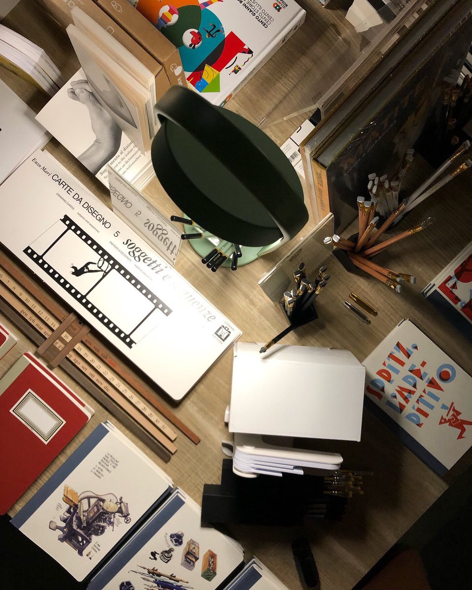 ElectaEditore's tweet photo. 📚 Un bookshop di design per la mostra #FARNESEPARMA alla @PilottaParma: una libreria ma anche una sala di lettura all’interno di un bookshop museale, dove i protagonisti sono la luce e il colore.

Si ringrazia @Pedrali per gli arredi e #truedesign per le librerie. https://t.co/j7RhMb6yxk