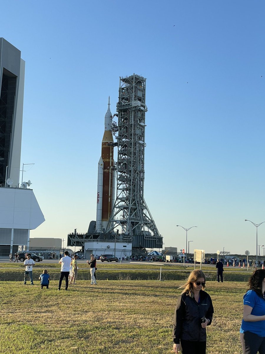 lorengrush's tweet photo. Finally rocket https://t.co/OgrEpgwjwR
