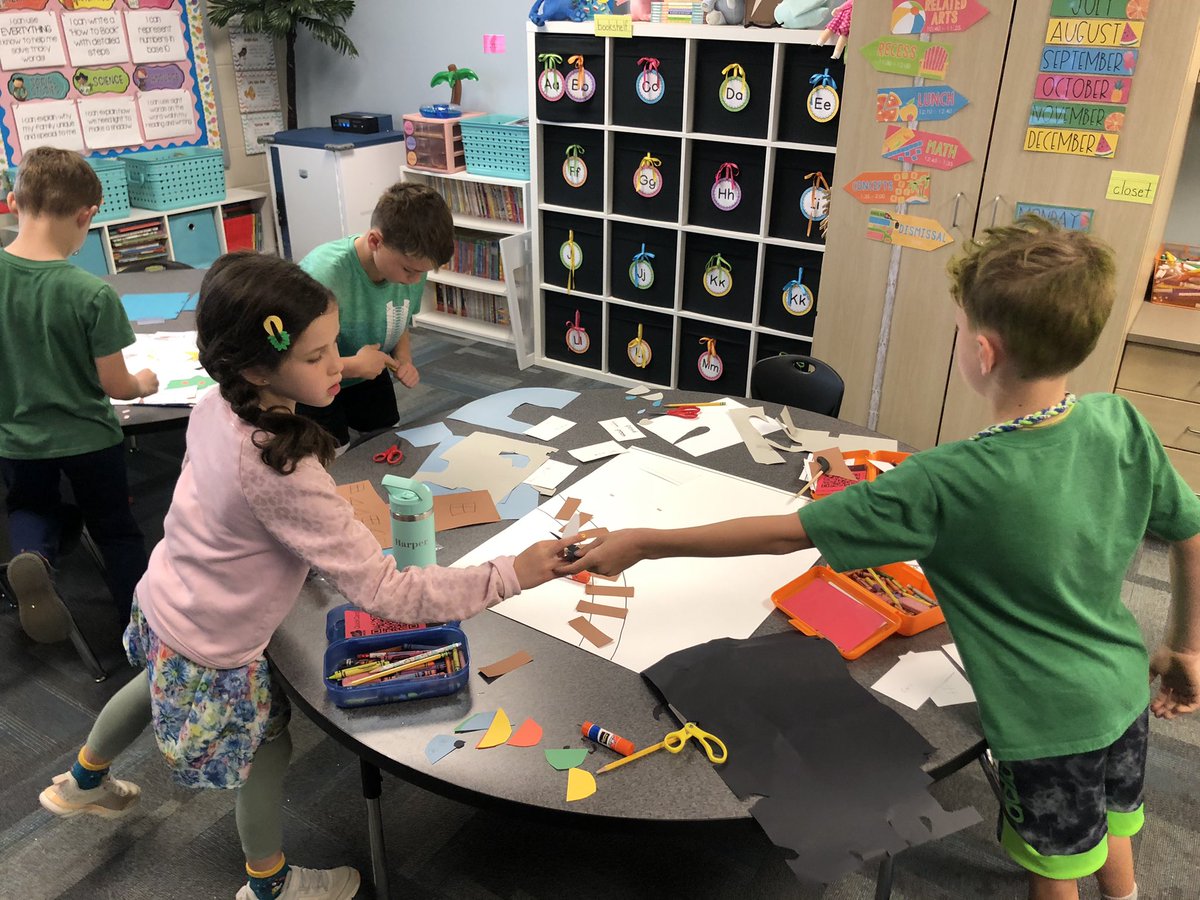 KKeller__'s tweet photo. Construction has begun!! Word builders hard at work constructing “Vowel Town!” 🛠🦺🚧 https://t.co/FCETO14dod