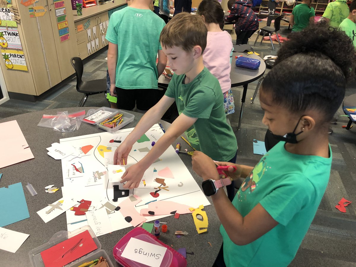 KKeller__'s tweet photo. Construction has begun!! Word builders hard at work constructing “Vowel Town!” 🛠🦺🚧 https://t.co/FCETO14dod