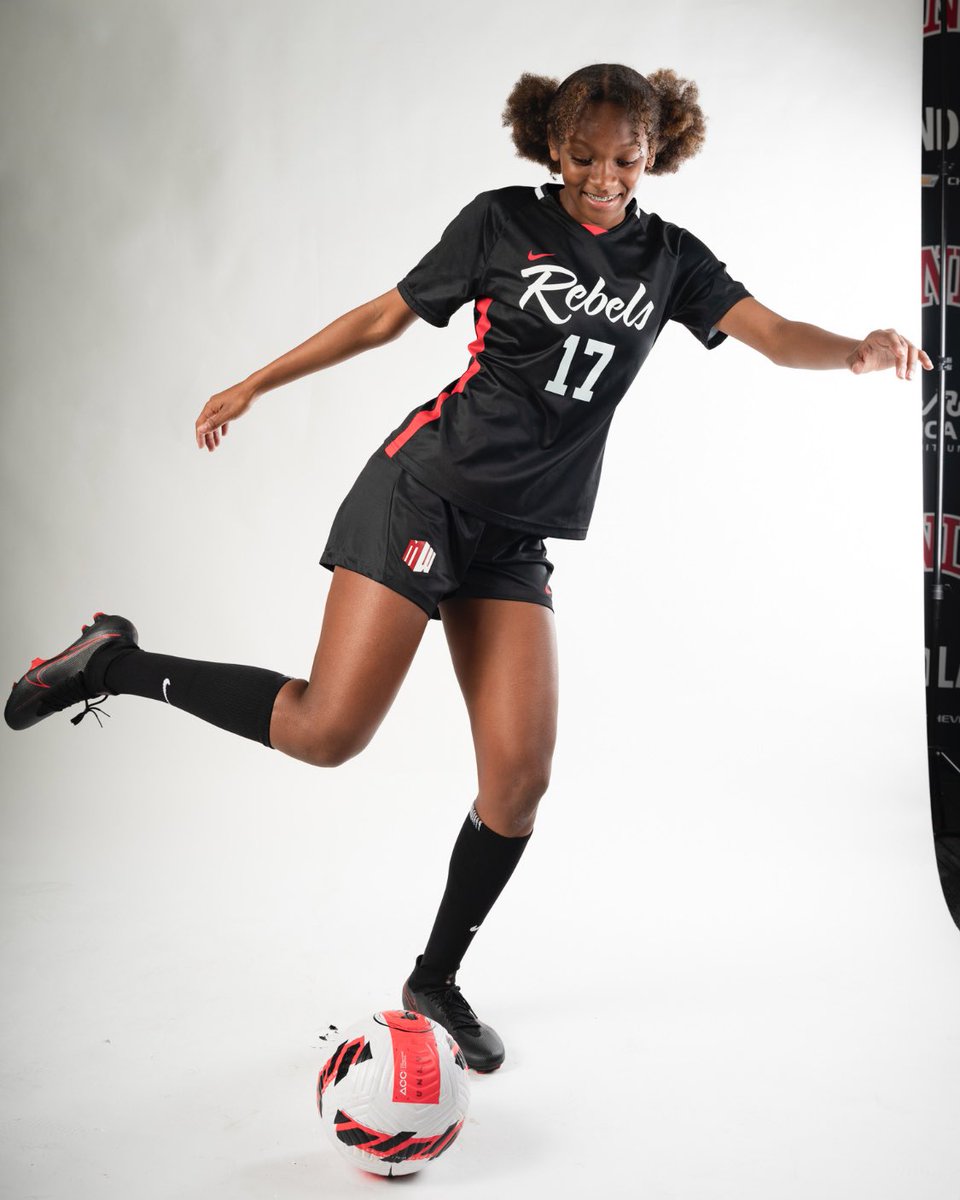 itsAmayaHaley's tweet photo. I’m so excited to announce that I have verbally committed to further my academic and soccer career at UNLV. Special thanks to my family, coaches, and many teammates along the way. Go Rebs!!❤️🖤 #BEaREBLE @UNLVwSoccer @JenRuiz13 @StingRoyalU17 @PWLWsoccer https://t.co/bByNPGxiEK