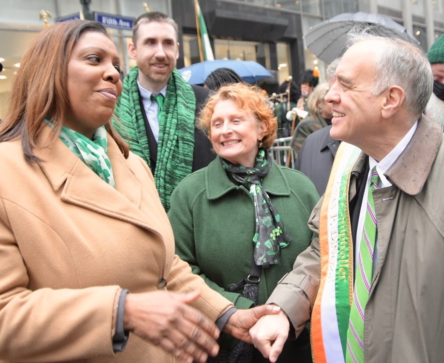 MichaelCaplice2's tweet photo. Perfect Irish weather to march in the @StPatsParadeNYC  with @NYSComptroller Tom DiNapoli! https://t.co/zieg4kmUMf