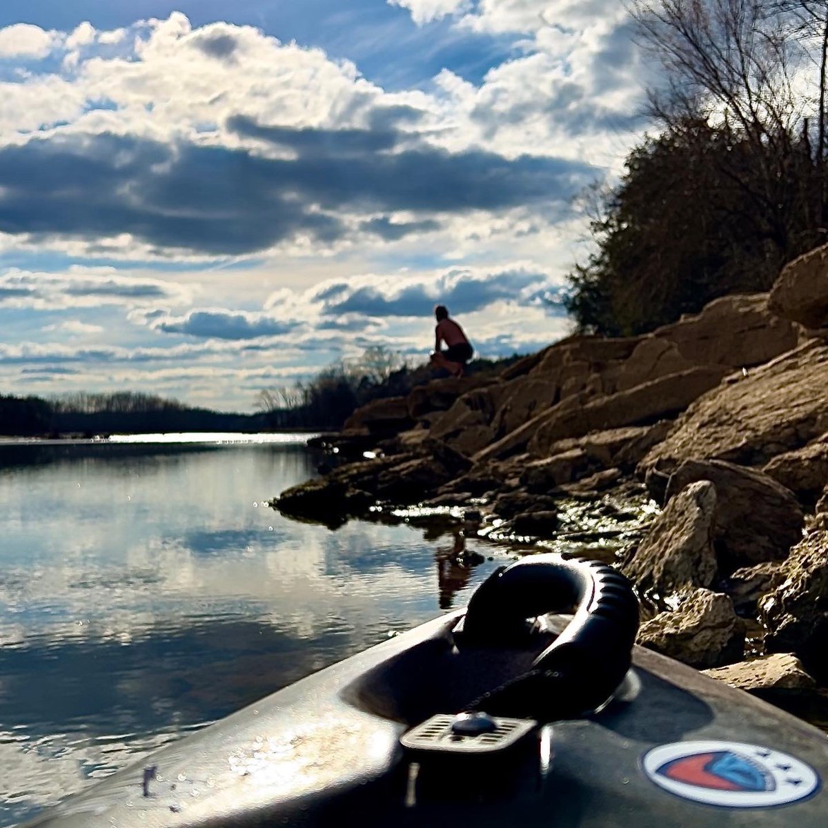 mac_cheeves's tweet photo. #athousandmilesfromnowhere 

🎶 @DwightYoakam 

@TristarAdventur @EmotionKayaks @mboromade #tristaradventures #murfreesboromade #yaktn #90scountry #beardedyakkers #viewfromthebow #kayaking #hillbillyviking https://t.co/8BiI69KhuP