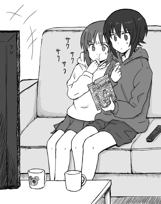 映画観る西住姉妹 
