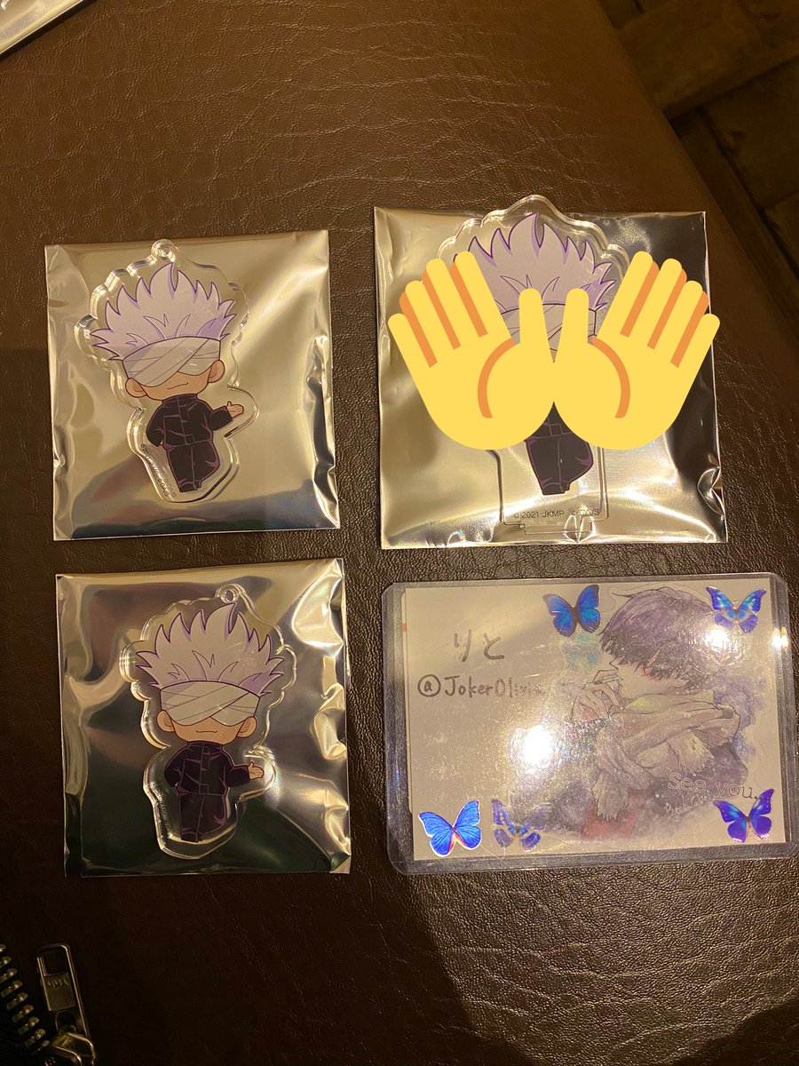 JokerOlivia's tweet photo. 劇場版呪術廻戦0  新宿ミロード  ポップアップ　アクスタ　アクキー　交換

譲:五条(アクキー2)、禪院真希(アクキー2、アクスタ1)

求:狗巻棘(同種同種の交換希望)

郵送、都内手渡し可能
検索からでもお気軽に。 https://t.co/aJ9AkRQPj8