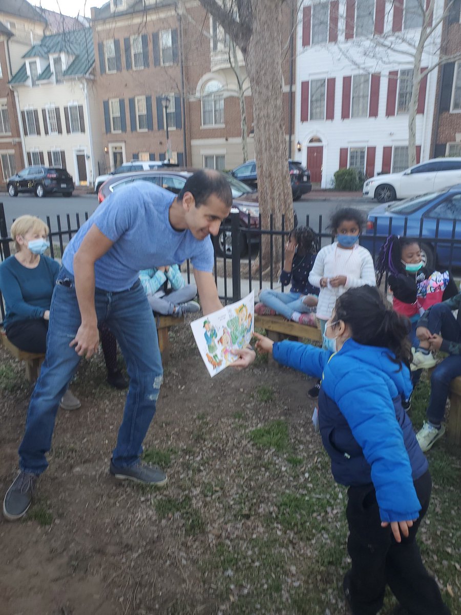 AbdelElnoubi's tweet image. Thanks to my School Board colleague and Vice Chair @Jacinta4ACPS for inviting me to read to the kids at Ruby Tucker Readers - Read Aloud. We also had fun making shamrock hats! 

Looking forward to being back next month!
#stpatricksday #reading #community #alexandriava