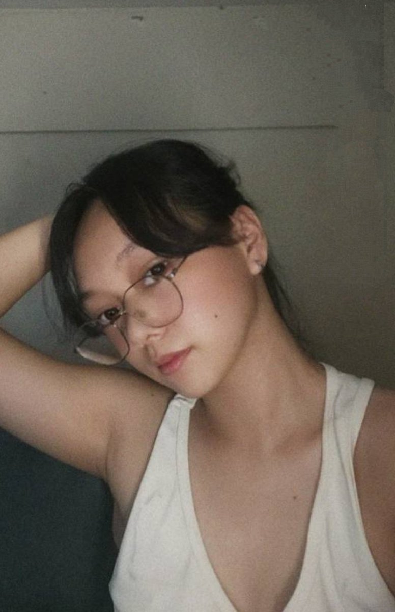 Glomire_'s tweet photo. Hindi ka ba talaga artista? @gloribel_e 🥺🥺 https://t.co/ScnRwI0lRw