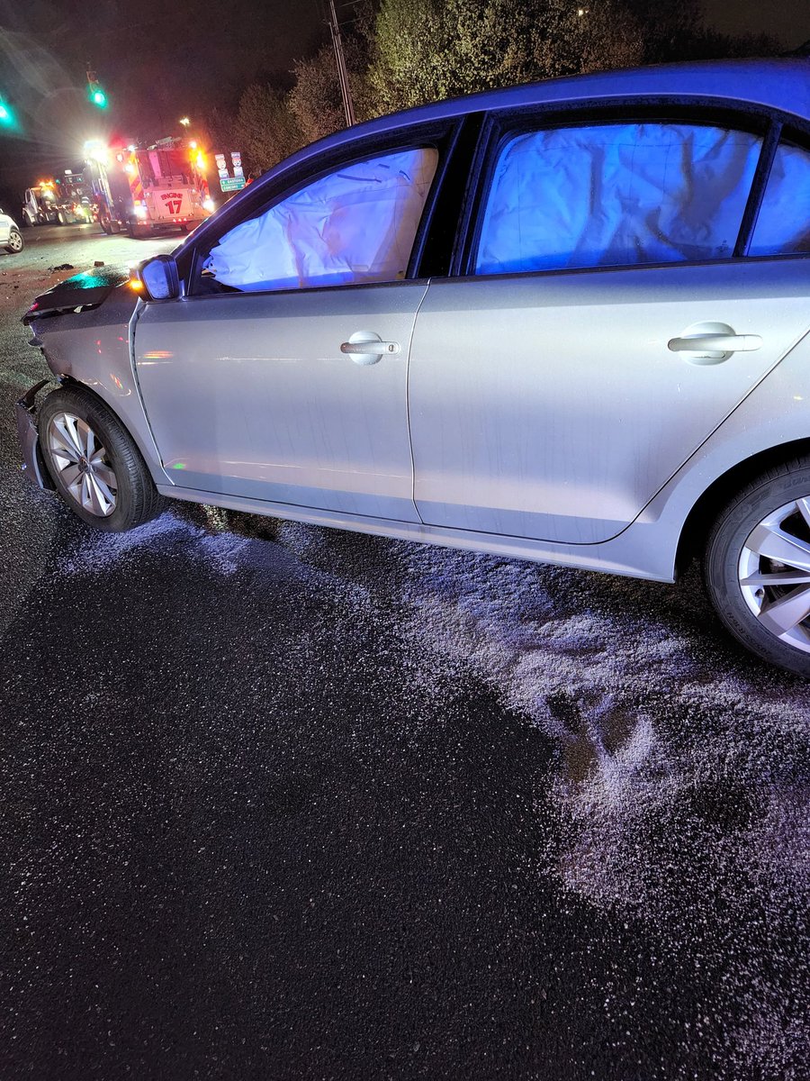 themicahwoods's tweet photo. I'm thankful to be alive. Had I not seen the driver running the red light WELL after the light was red in time to brake, he would've hit me directly. I was just trying to make a left.

I had 6 months of payments left on this car. The road to financial freedom; brace for impact. https://t.co/Rya3ihiiCC