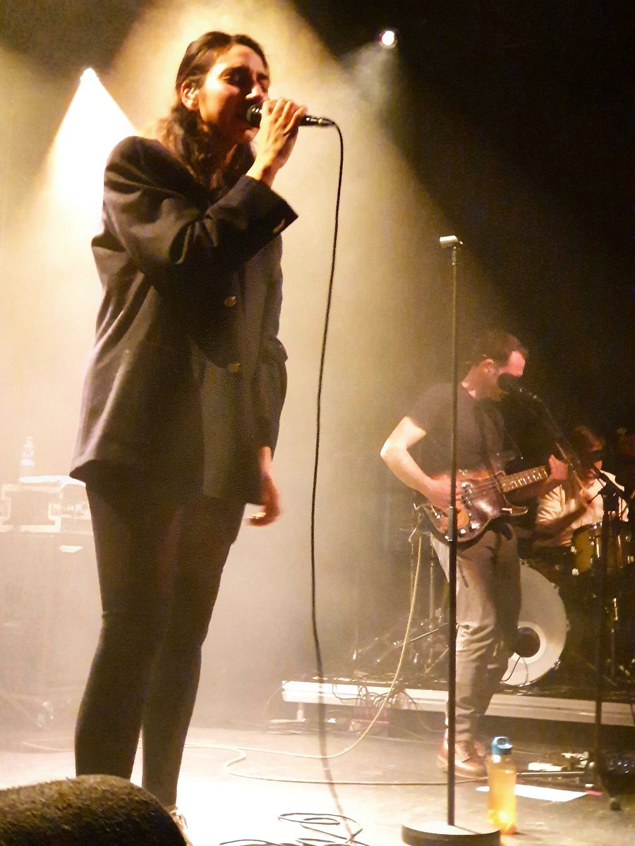 MarieRijn's tweet photo. Deze had ik graag gefotografeerd met mijn camera📷: @intlovers in @DeHellingNL . Fantastisch❤
#intergalacticlovers #dehelling #belgie https://t.co/3CObks1gzh