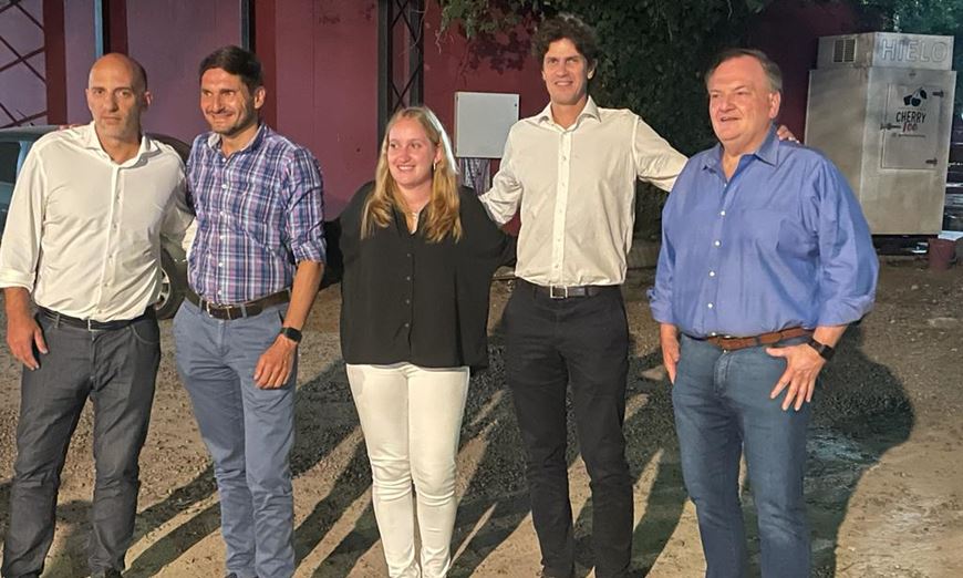 felipemichlig's tweet photo. En Bs As junto a @maxipullaro @vicky_tejeda desarrollamos una nutrida agenda de actividades que comprendieron reuniones en áreas del gob porteño, con @jlgiusti @rossiucr e @InesGorbea; en el ENACOM con @josecorralSF además con @GugaLusto y Coti Nosiglia. + https://t.co/0yL66nKYkV https://t.co/CulhCvAey6