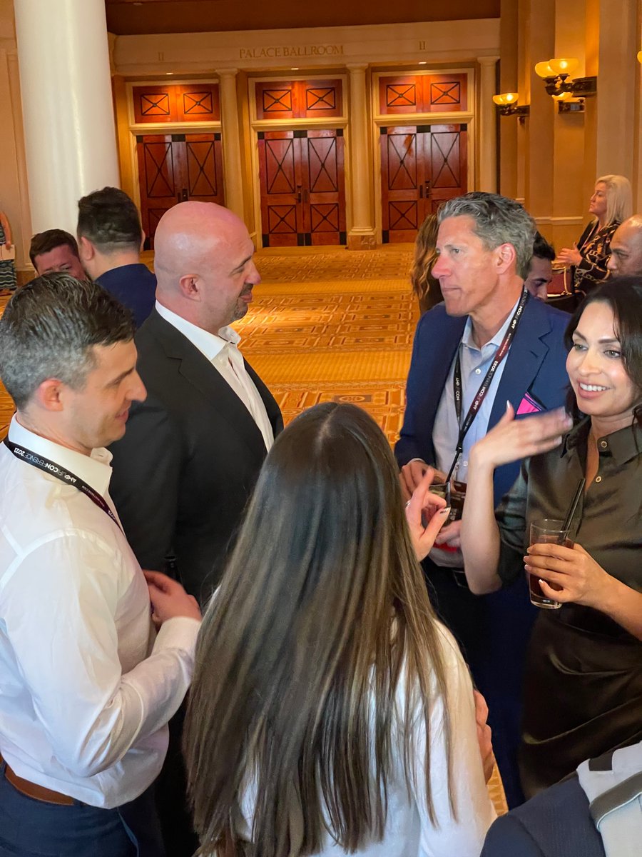 Summit_Funding's tweet photo. 💚 A HUGE thanks to everyone who attended our Green Party in Vegas this week. We had so much fun mingling with you guys! 💚

@seereneespeak @toddscrima @robyn.lavassaur

Summit Funding, Inc. NMLS ID# 3199 https://t.co/uLdLIdeT18 Equal Housing Opportunity https://t.co/rRH0vHmn0j