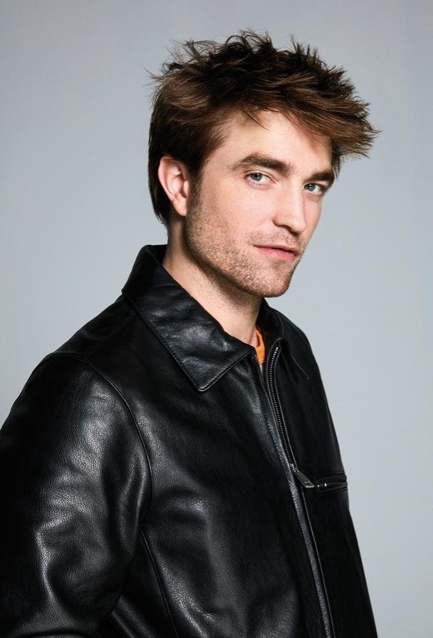 comfortrobt's tweet image. robert pattinson.
