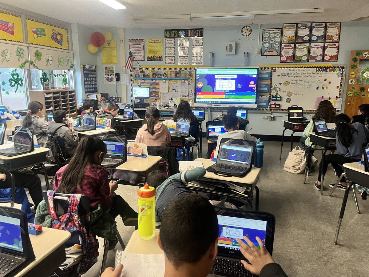 Mrs. Macaluso tweet media