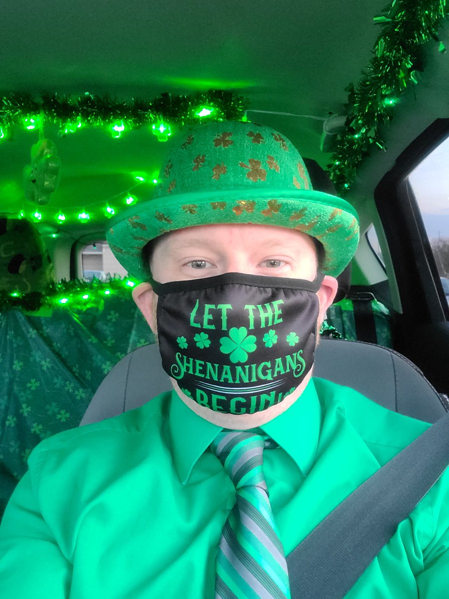 Isley23's tweet photo. Different year, same Rideshare Leprechaun. #StPatricksDay #LetTheShenanigansBegin #MaskUp #UberAfterDark #LyftAfterDark https://t.co/jpAxTMKQzp