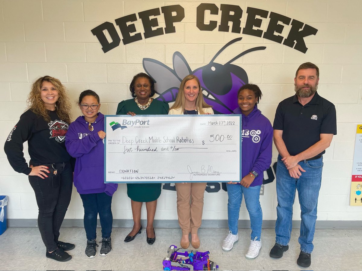 DCMS_hornets's tweet image. Thank you BayPort Credit Union for your generous donation for our Robotics Team. We our so proud of our students and Mrs. Surrat. They did so great at the Vex tournament. 🎆We can't wait to see what comes from this!

#InspireCPS #ItsAGreatDayToBeAHornet