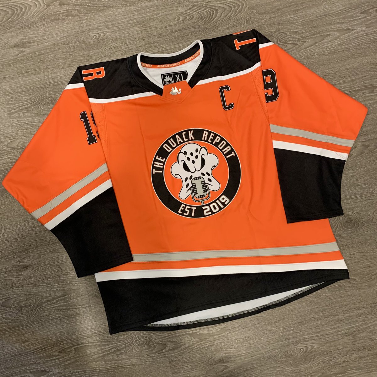 QuackReportPod's tweet photo. On Wednesday’s livestream, we debuted our authentic TQR jerseys designed by @tatenhomas and made by @maplewoodathl! We love how they turned out!

Would anyone be interested in having a custom TQR jersey themselves? Let us know in the poll below! 👀

#FlyTogether #THPN https://t.co/hZpjtbtzNm