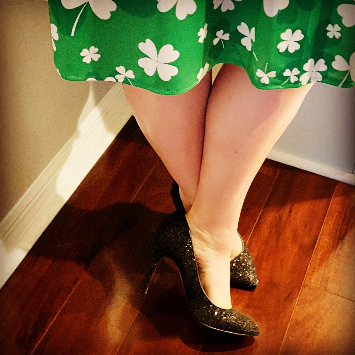 Always love pulling out the official #stpatricksday @amazonfashion dress for the holiday! Decided to pair it with the #sparkly @jessicasimpsonstyle #highheels this time. #happystpatricksday #luckylady #irishblessing #shoelove365 #shoes #shoelove #shoelover #heellove #heellover