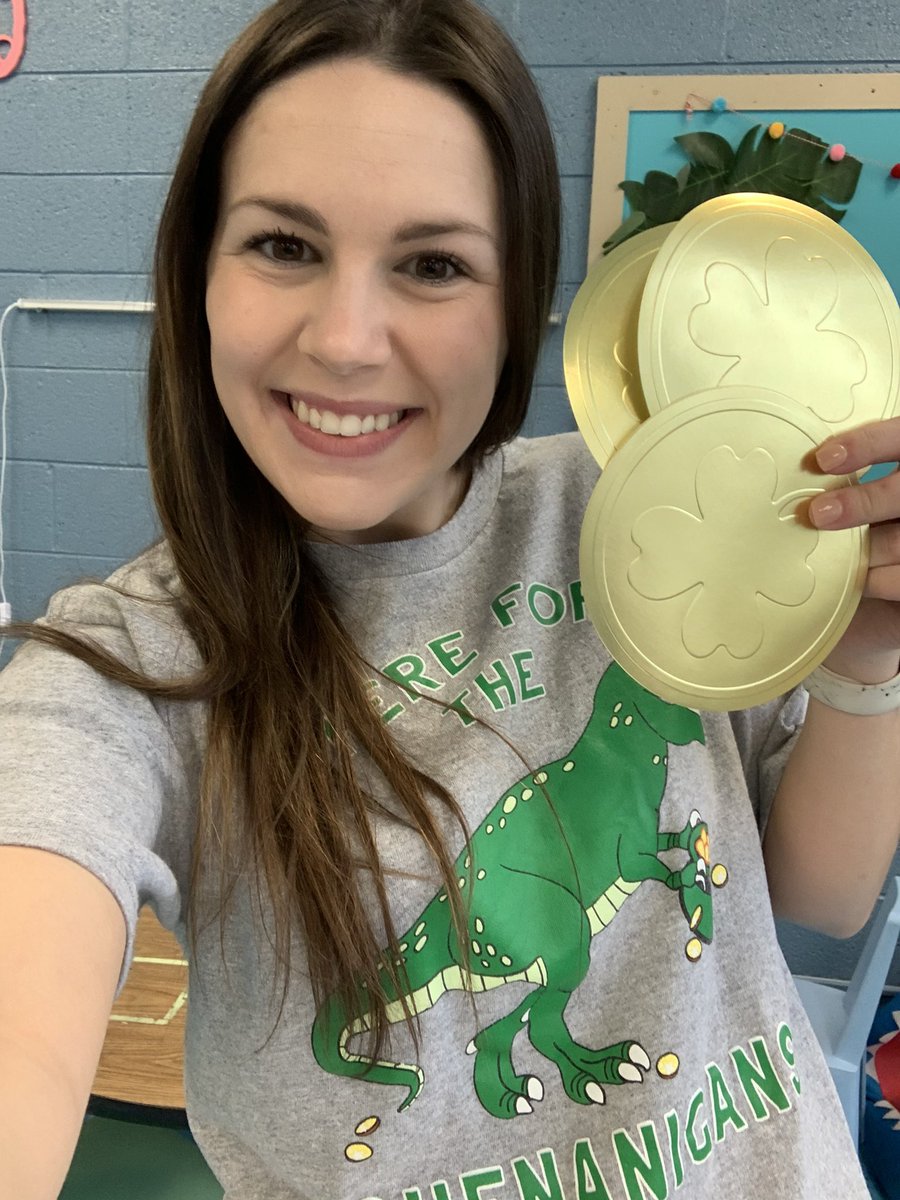 KTeacherMsD's tweet photo. St. Patrick’s Day was full of fun! Skittles experiments, Leprechaun hunts, and of course cookies! https://t.co/W3pyIjGhDT