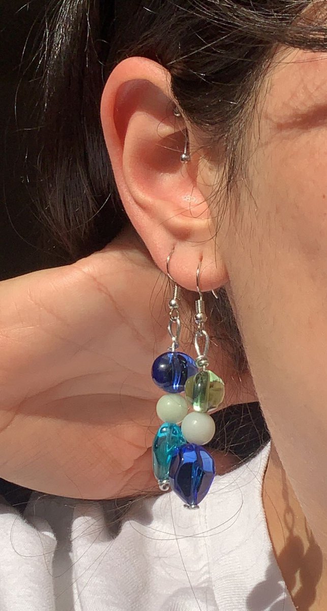 melaney_chavez's tweet photo. someone buy my earrings please they’re so cute https://t.co/lqoBpgI69d