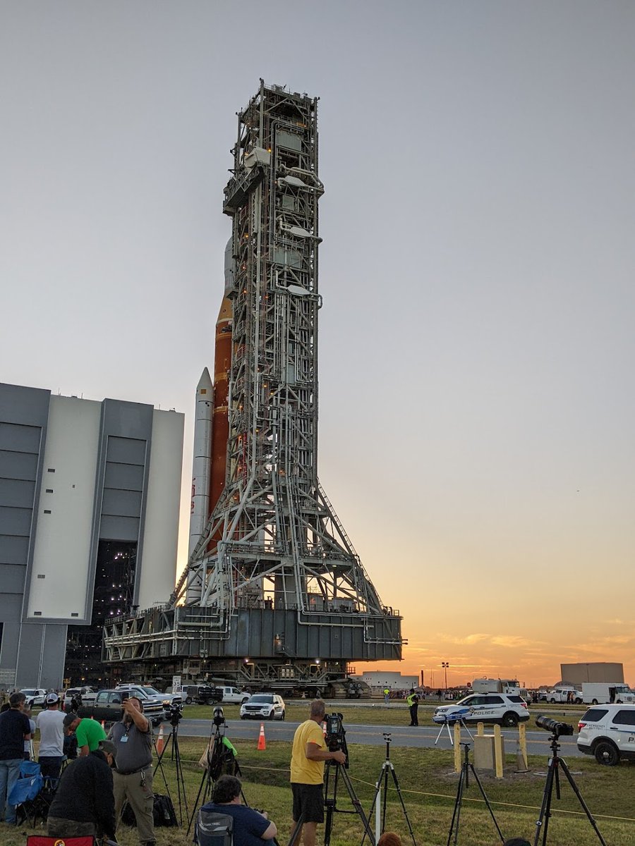 talkingspace's tweet photo. Just in... additional Photos from @markratterman on site at @NASAKennedy recording a moment in spaceflight history #NASA #SLS #Artemis1 https://t.co/X09bc4Xz21