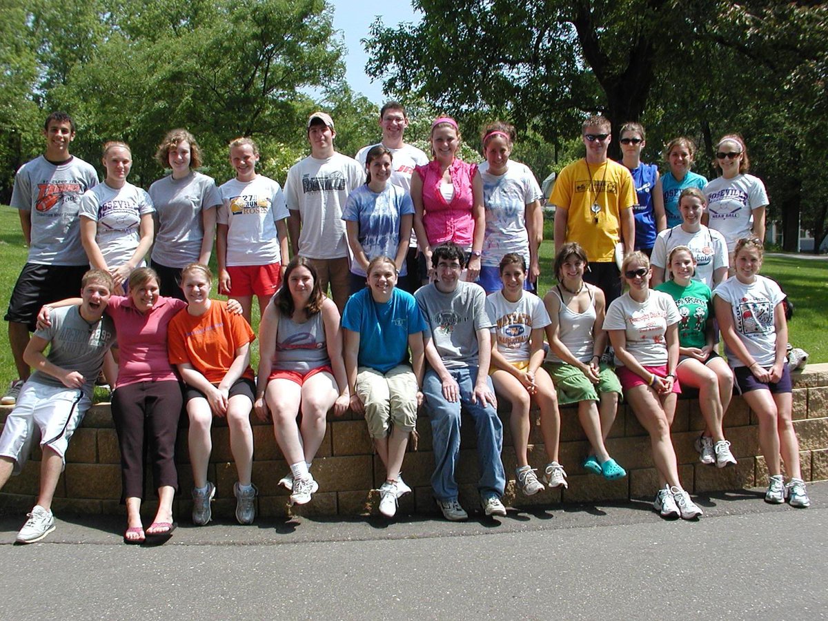 RosevilleParks's tweet image. #ThrowbackThursday to the 2007 Roseville Parks and Recreation Summer Staff Team! See anyone you recognize? 

We are still looking for outgoing and fun staff to complete our 2022 Summer Staff Team! Learn more and apply today: governmentjobs.com/careers/rosevi…