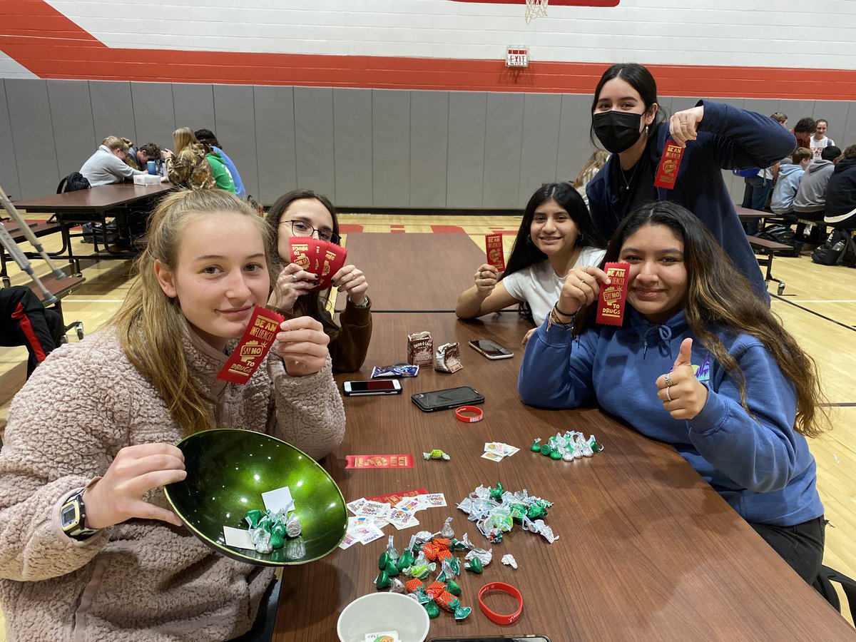 hprhs_pride's tweet photo. Happy Thursday and #StPatricksDay! Hope everyone enjoyed the temporary tattoos, candy, ribbons, and bracelets given out today during lunch! 🎗🍬 @HPRwildcats @JonTallamy #hprwildcats #RedRibbonWeek #wildcatpride #TopofNJ https://t.co/lzIcfX447w