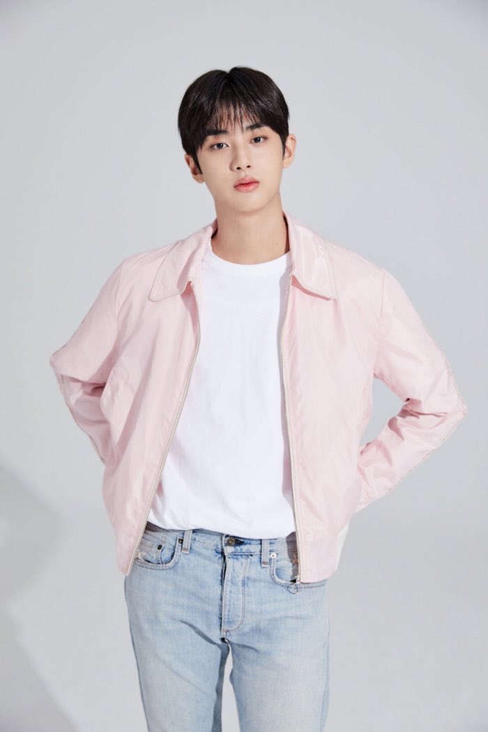 m1nkyu's tweet photo. #김민규 ‘스타일미 시즌3’ MC 발탁

https://t.co/F9GRhAR4qt https://t.co/scHzgpYvYE