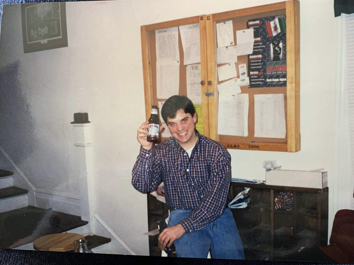 It only seems appropriate on not only a #ThrowbackThursday but #StPatricksDay as well to say cheers with this beauty!  📸: <a href="/irishedriley/">Ed</a> #wow