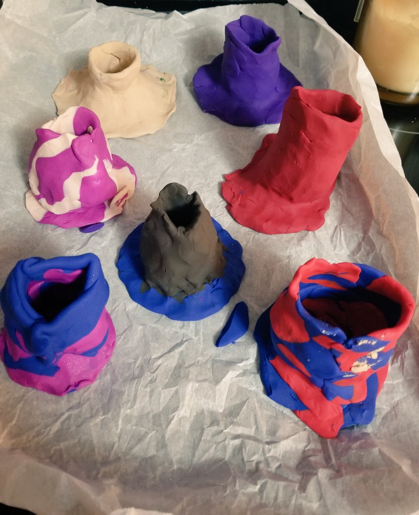 MrsMathewsILC's tweet photo. Just finished baking some volcanoes for tomorrow's science experiment! Chemical change- Part one, complete! 🌋 https://t.co/DIS3LcnSJK