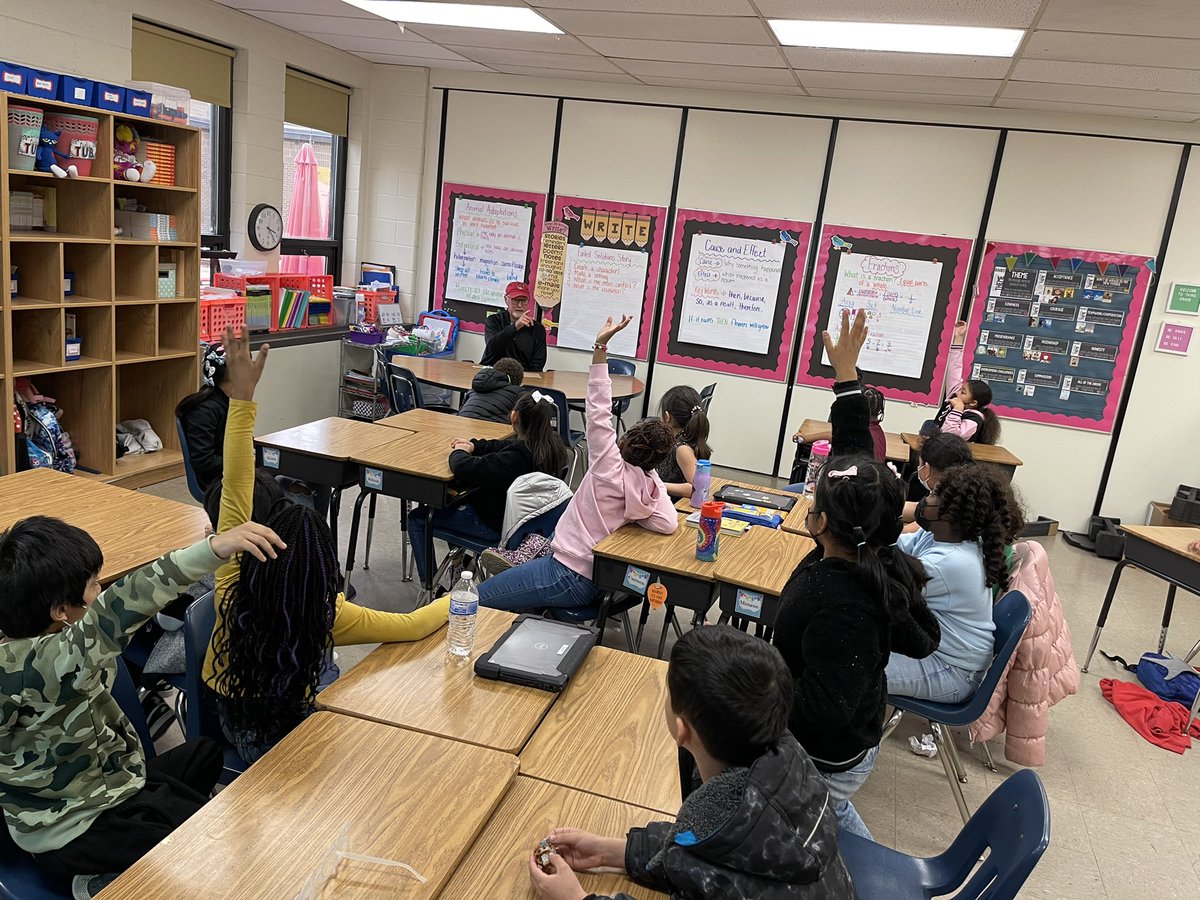 erinaweaver's tweet photo. Who better to teach probability to my students than my favorite high school math teacher…my dad! ❤️ https://t.co/Hr5oRgWxi4