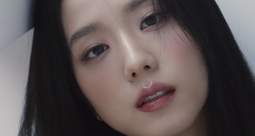 archivejisoo's tweet photo. picture perfect https://t.co/zcNYHRlMPH