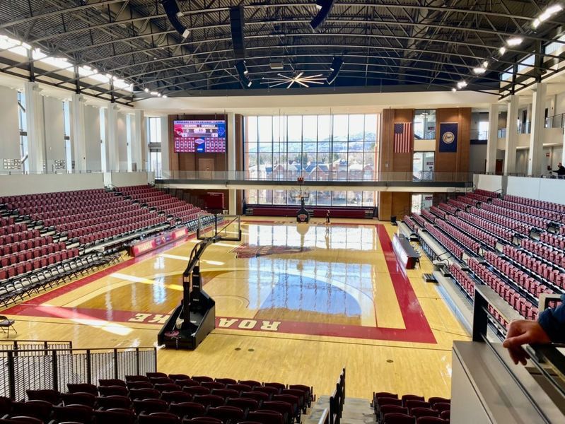 Charlotte_Hoyas's tweet photo. Congratulations to Porter Ridge HS @WengerGregory on his commitment to play for @RoanokeMBB at the next level! The Maroons are getting an absolute SNIPER and a great asset for their program! #CharlotteHoyas #WeGotNow #NewBalanceHoops #GrassrootsHoops #StudentAthlete #GoMaroons https://t.co/wXYCSG2UpU