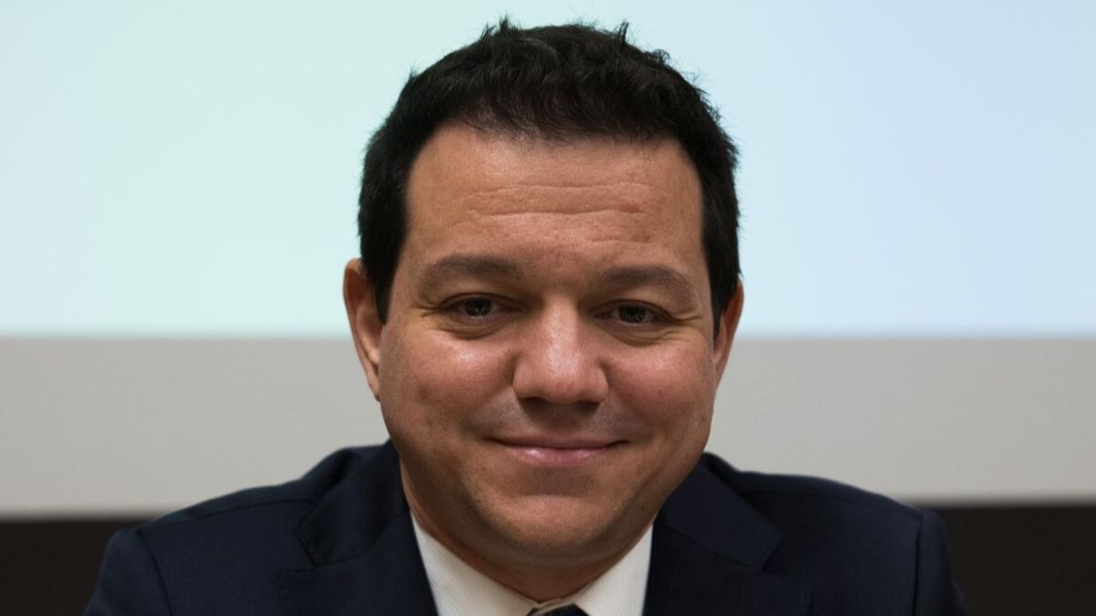 JeanWijkmans's tweet photo. In a recent @RivieraMaritime #webinar, our very own Stamatis Achillas together with Steve Esau (SEA-LNG) discussed the case for adopting #LNG in the next five years. Check out the article & on demand webinar here: https://t.co/BmLsPQXL8p
#decarbonisation #fuelconversion https://t.co/uuQcqVPvzI