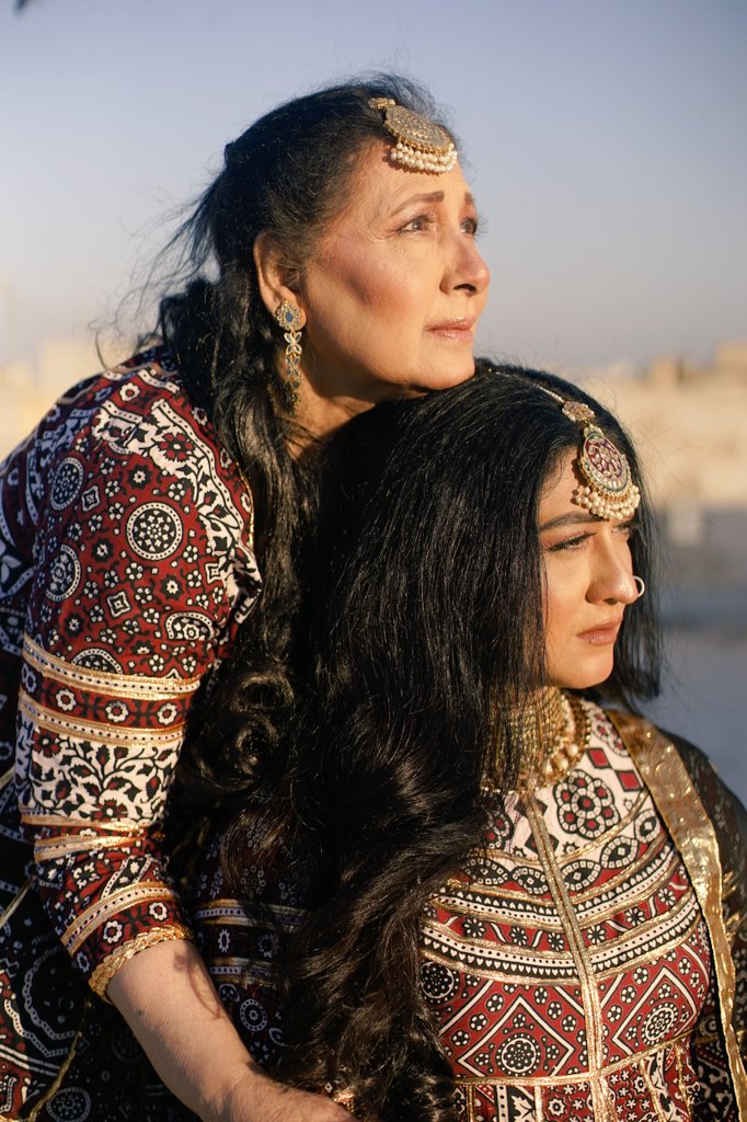MediaSpringPk's tweet photo. This shoot of legendary #Deeba and @SyedMadihaRizvi = 👌👌 https://t.co/f3KdWV0Op4
