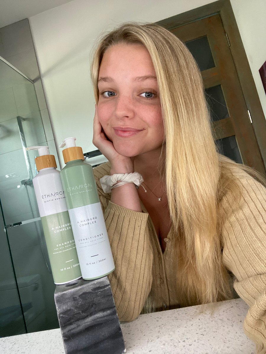 ethaircal's tweet photo. ⭐️⭐️⭐️⭐️⭐️
The shampoo and conditioner smells amazing, and leaves my hair silky smooth! .. I’m sold on how healthy it makes my hair feel. - Monica

Haircare for all hair types. Gentle enough for colour treated hair and sensitive scalps. All while resulting i https://t.co/lF9xZMREFK